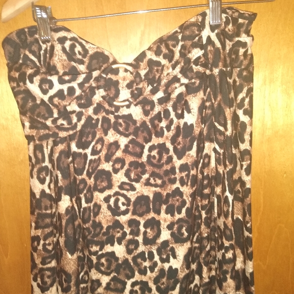 Skirt - Picture 2 of 4